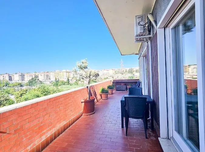 Panoramic Sunset Terrace Attic Apartment