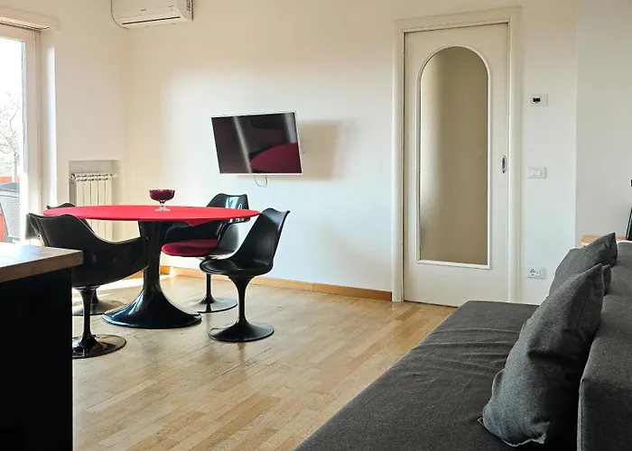 Panoramic Sunset Terrace Attic Apartment